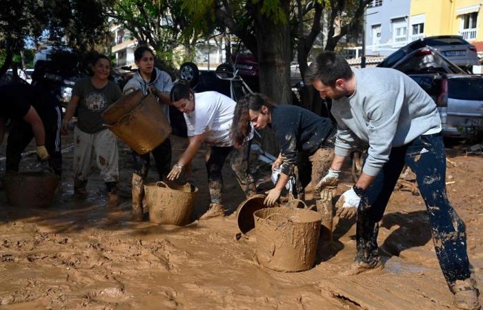 Inondazioni in Spagna | Il bilancio delle vittime sale a più di 200, arrivano i rinforzi dell’esercito