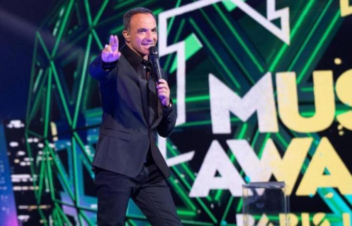 Gli utenti di Internet ridono davanti a star internazionali durante gli NRJ Music Awards