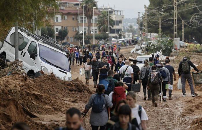 Inondazioni in Spagna: il paese sta affrontando “il più grande disastro naturale” della sua storia recente, secondo il primo ministro Pedro Sánchez