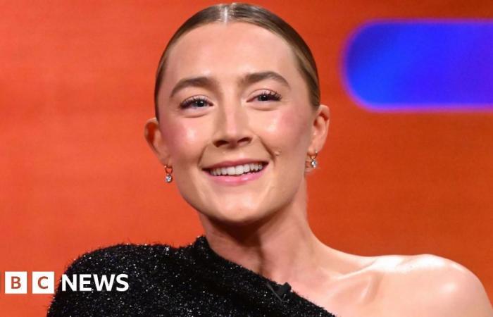 Saoirse Ronan afferma che la reazione alla clip virale sulla sicurezza delle donne di Graham Norton è “selvaggia”