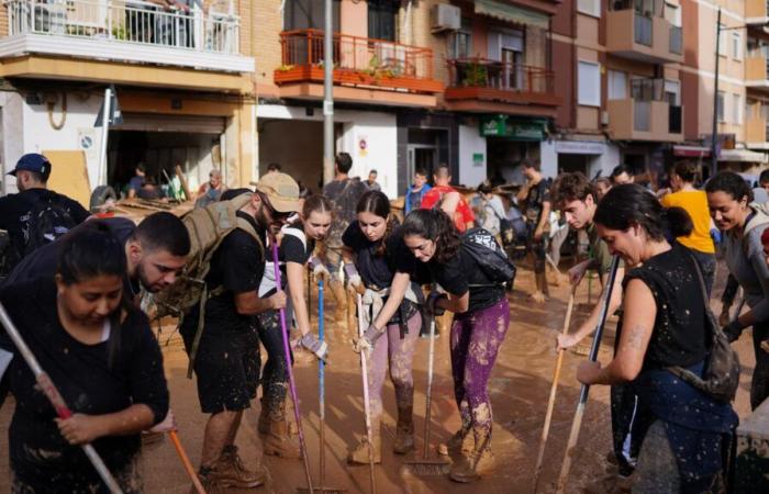 il bilancio delle vittime sale a 205, l'esercito ha chiamato rinforzi intorno a Valencia