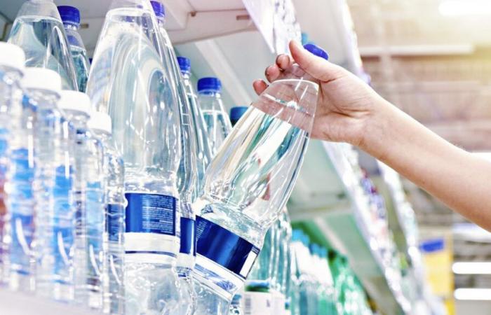 Queste 3 famose marche di bottiglie d'acqua contengono arsenico