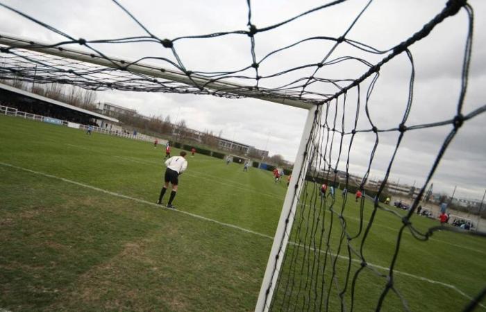 il comune di Étampes sospende i sussidi alla sua squadra di calcio per “irregolarità”