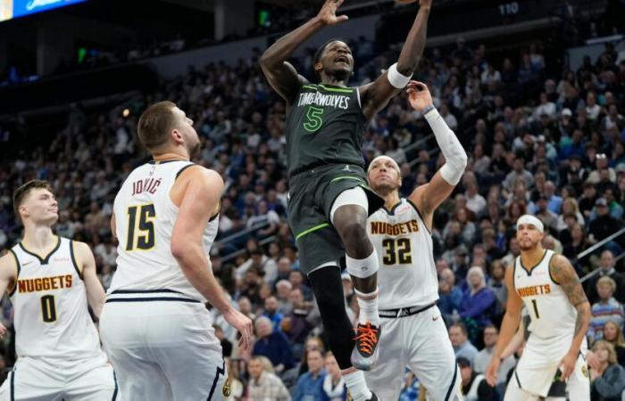 I Timberwolves superano i Nuggets quando una semplice sostituzione diventa un punto di svolta drammatico