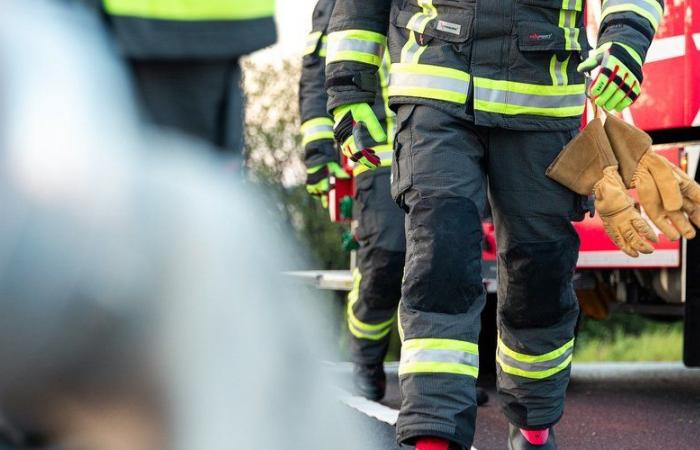 Muoiono in incidente stradale due vigili del fuoco volontari di 21 anni, auto e vittime scoperte dagli escursionisti