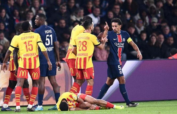 Il VAR aiuta il Psg, un arbitro è sorpreso