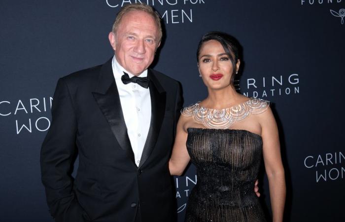 Salma Hayek fa pressione su se stessa per mantenere la sua indipendenza finanziaria dal marito