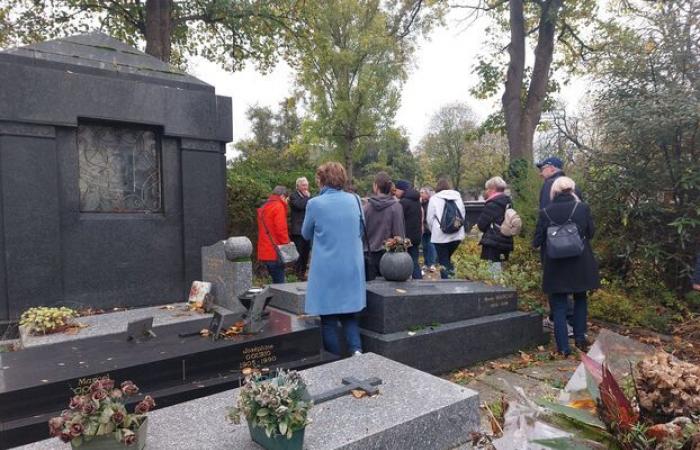 Leggende, celebrità, sepolture insolite… Scopri i segreti del Père-Lachaise nei fumetti