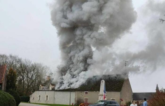 Fatti vari. Incendio in una fattoria a Corgengoux, dispiegati mezzi ingenti