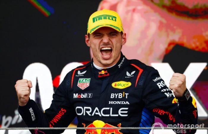 Verstappen vittorioso dal 17° posto, Norris sesto nel thriller di San Paolo