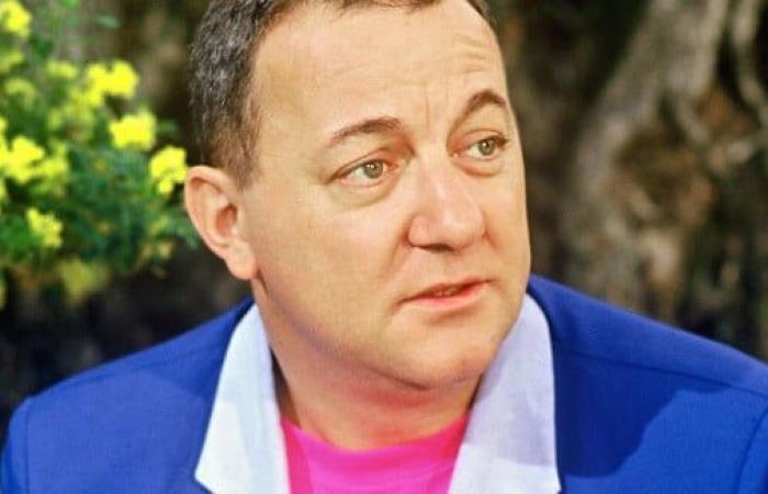 Gli ultimi momenti di Coluche, un amico famoso ha un'altra teoria sulla sua partenza inaspettata…