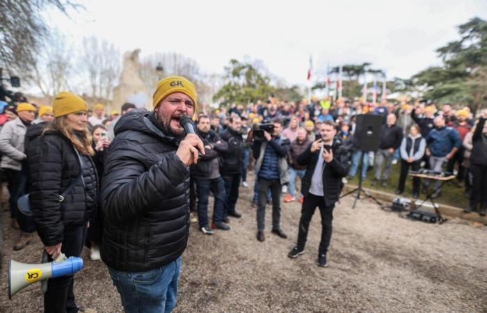 Crisi agricola. “Senza alcuna reazione da parte del governo”, la CR 47 chiede di “bloccare il trasporto di generi alimentari”