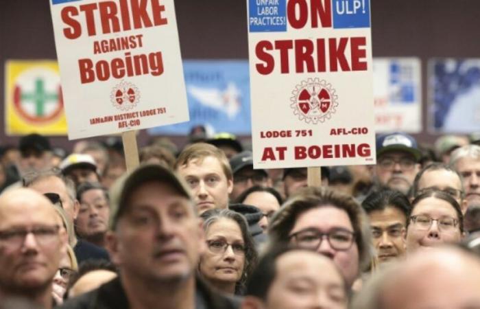 Terzo voto degli scioperanti della Boeing su un accordo sociale aggiornato: notizie