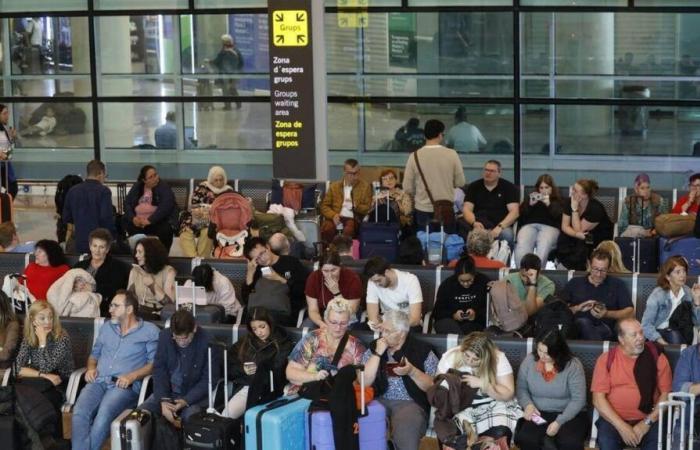 Aeroporto allagato, strade bloccate… Barcellona a sua volta colpita da piogge torrenziali