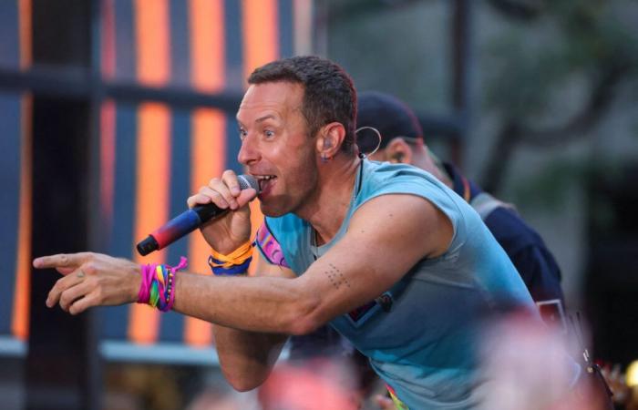 Coldplay: Chris Martin ha una terribile caduta sul palco