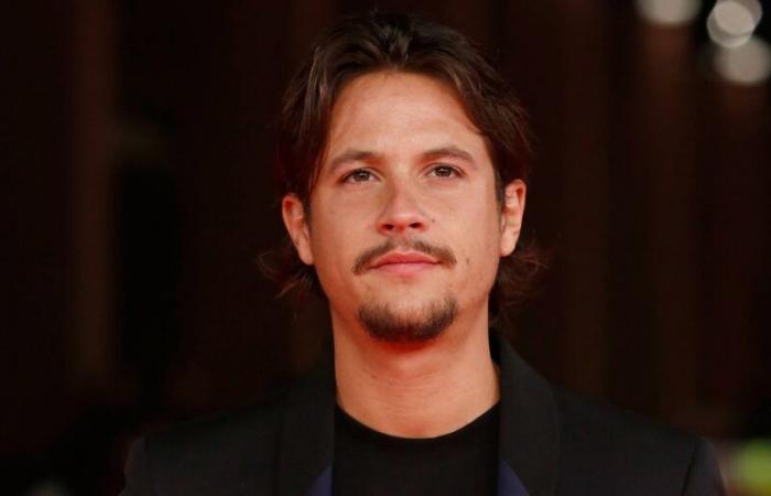 Il rapper Nekfeu accusato di stupro e violenza domestica dal suo ex compagno