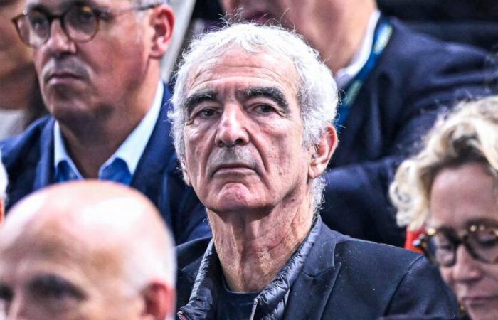 Il grande esaurimento di Raymond Domenech dal vivo