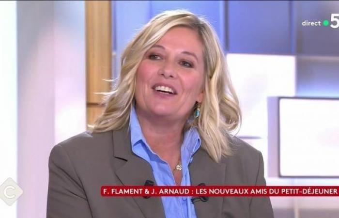 Flavie Flament destabilizzato in diretta contro Alexandra Lamy: “Abbiamo avuto un piccolo problema tecnico”