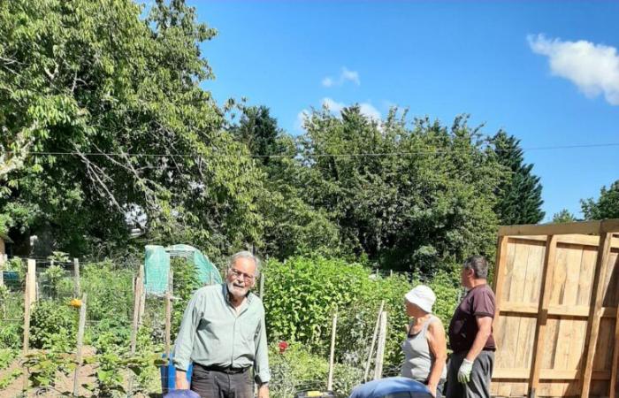 Dordogna. Jardinot Chamiers costruisce una cabina da esposizione