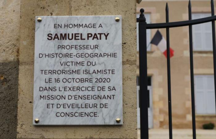 Assassinio di Samuel Paty: otto persone sul banco degli imputati