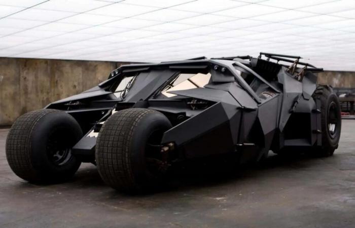 Metti la Batmobile dei film di Christopher Nolan nel tuo garage? Ora è possibile