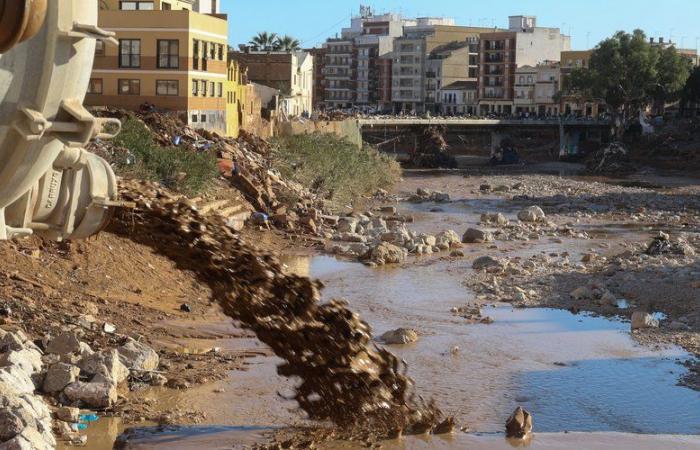 VIDEO. Alluvioni in Spagna: aeroporto di Barcellona sott'acqua, allarme rosso… dopo Valencia arriva il maltempo in Catalogna