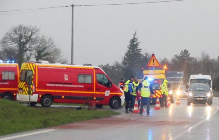 Due morti e cinque feriti in uno scontro tra tre auto