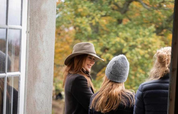 La regina Mary e sua figlia Josephine sono inseparabili a Hubertus Hunt dopo la loro vacanza in Australia