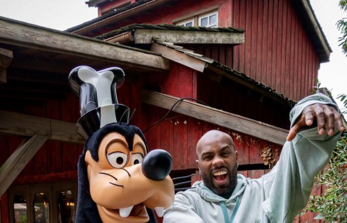 Teddy Riner in visita a Disneyland Paris • Notizie DisneylandParis