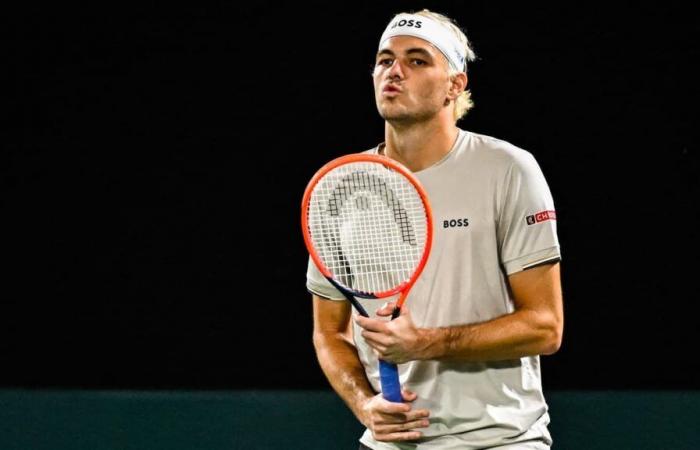 Vittime di un tentativo di intrusione, Taylor Fritz e il suo compagno si difendono… con un baccano