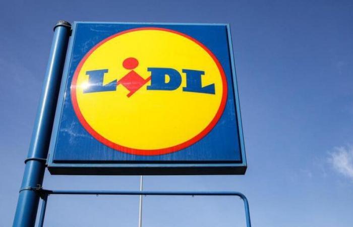 viticoltori arrabbiati hanno manifestato davanti alla Lidl