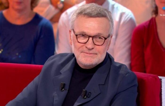 “C'è solo una persona che può farmi piangere, è lei”: commosso, Laurent Ruquier rende omaggio a Marie Laforêt in “Vivement Dimanche” su France 3