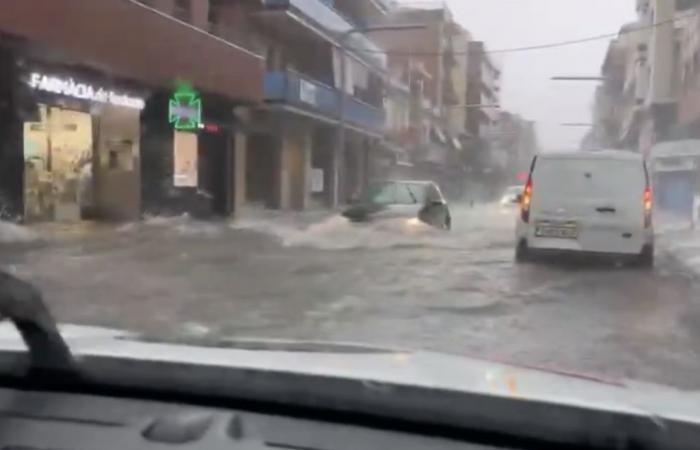 “evitare qualsiasi viaggio a Barcellona”