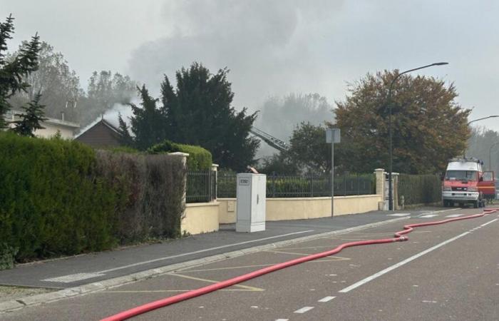 Una casa prende fuoco a Soudron, a sud-ovest di Châlons