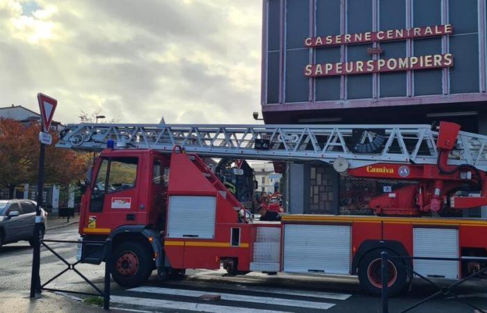 cinque auto bruciate in un parcheggio sotterraneo nel quartiere di Chartrons, evacuate 54 persone