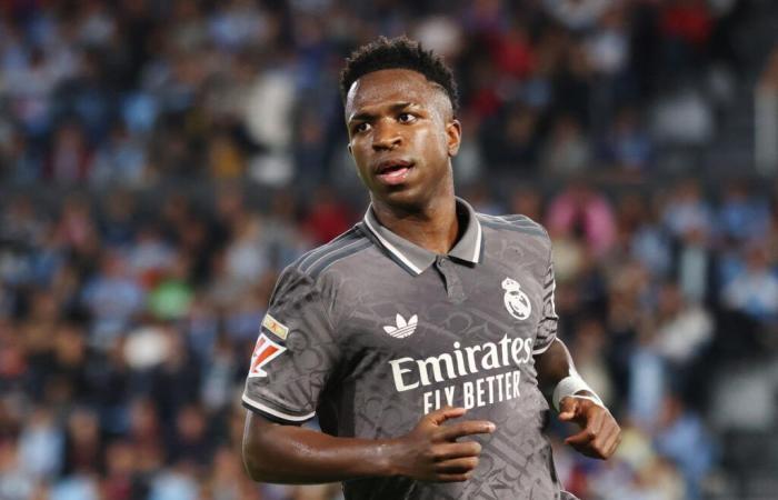 GUARDA: I tifosi dell'Atletico Madrid e del Barcellona prendono in giro Vinicius Junior con cori in partite separate