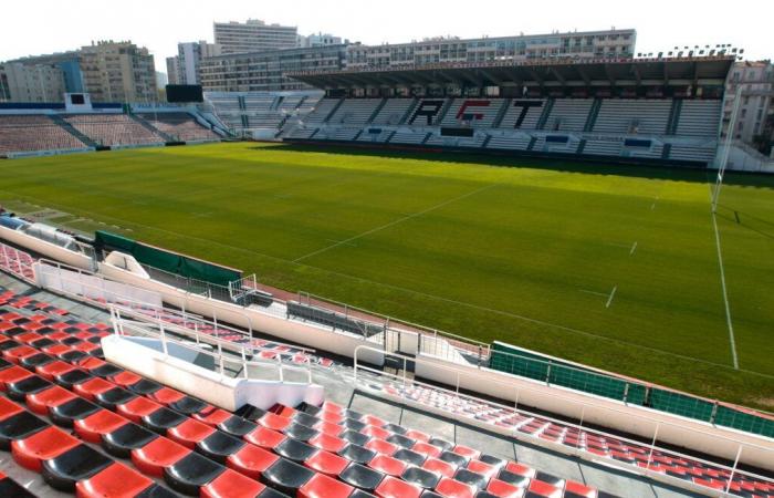 Questo appartamento con vista sul prato dello Stade Mayol è in vendita