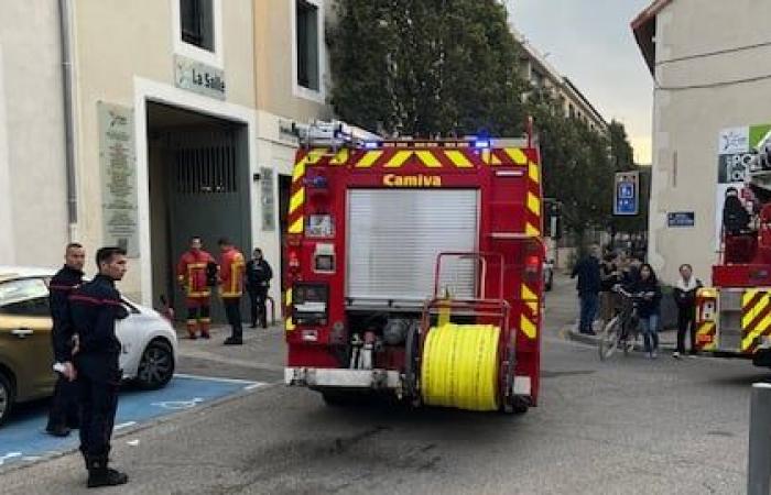 il gruppo scolastico La Salle è stato evacuato dopo un incendio