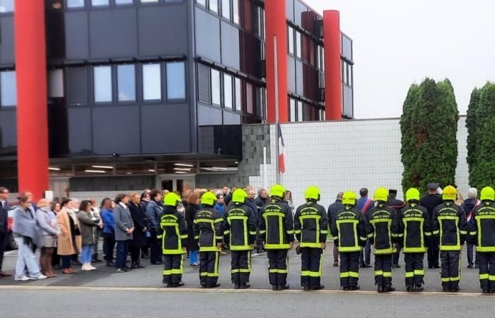 un minuto di silenzio e un omaggio dopo l'incidente mortale