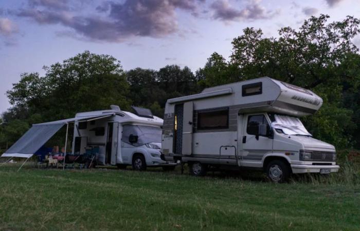 300 persone e 150 camper si sono riuniti a Issoudun per un forum