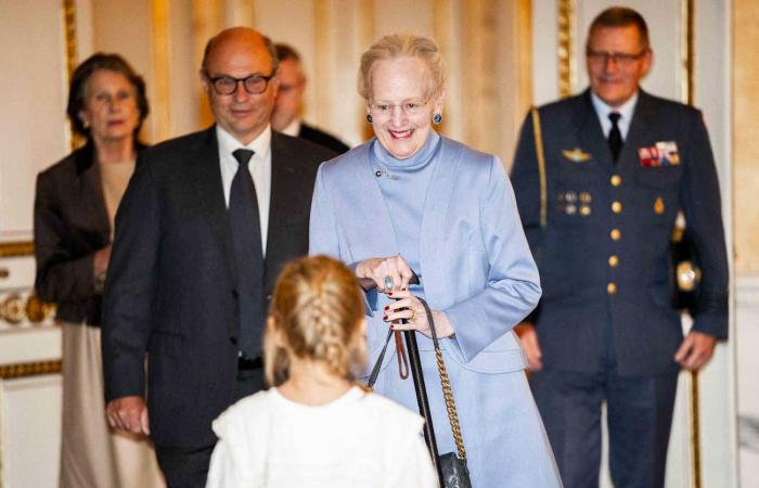 Prima apparizione sorridente della regina Margrethe dalla sua caduta