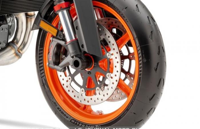 KTM 990 Duke R: cecchino, ma a che prezzo?