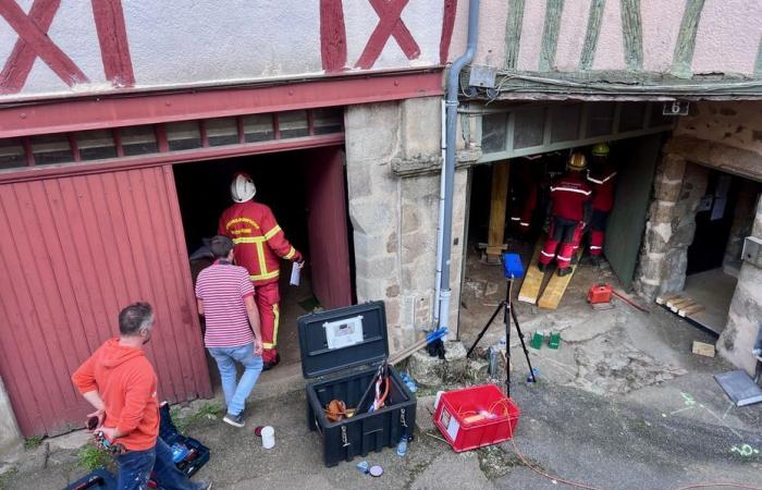 questi residenti sono stati evacuati a causa del pericolo imminente