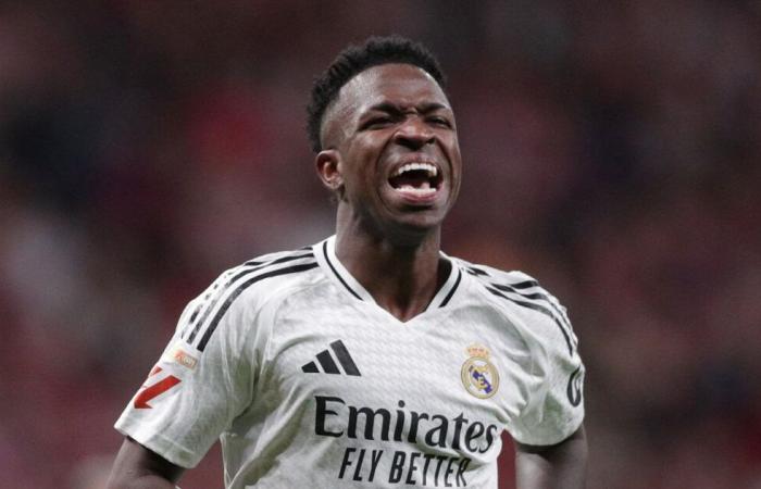 Video: Vinicius Junior segna il rigore di Panenka per Real Madrid-Milan in Champions League