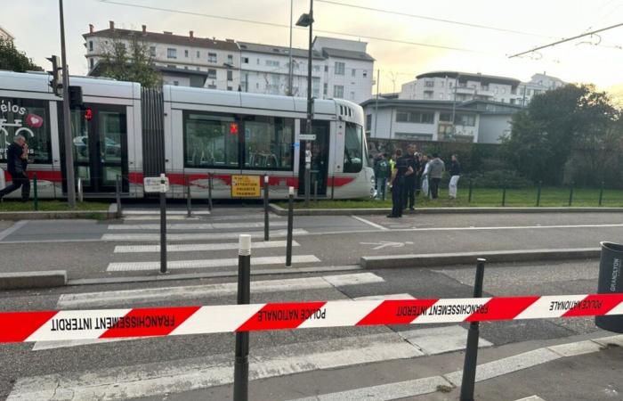 Lione. Pedone muore in incidente con il tram TCL, traffico bloccato