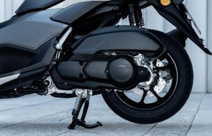 Un aggiornamento e una nuova versione per lo scooter urbano Yamaha NMax 125