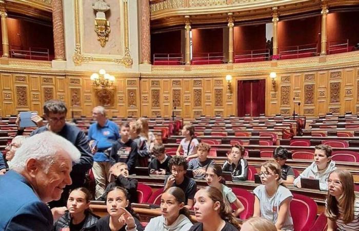 Il consiglio comunale della gioventù di Thouaré-sur-Loire ha visitato il Senato