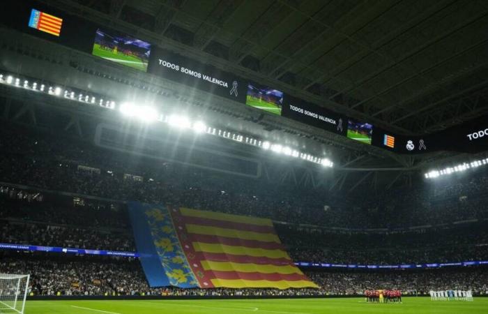 VIDEO. Real Madrid – Milan: l'omaggio del Bernabéu alle vittime dell'alluvione di Valencia