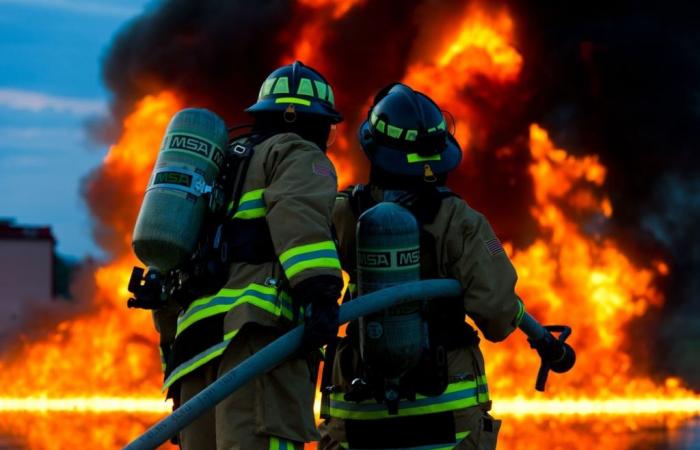 Beaucaire: è scoppiato un incendio in un silo