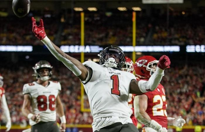 Il running back dei Bucs, Rachaad White, riesce finalmente a mettere piede nell'Arrowhead Stadium e nella sua end zone